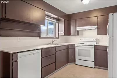 5103 NE 42nd Ave, Portland, OR 97218 - Photo 9