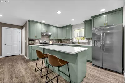 1401 Pauli Dr, Kelso, WA 98626 - Photo 9