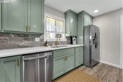 1401 Pauli Dr, Kelso, WA 98626 - Photo 15