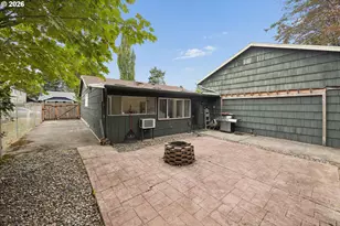7568 N Gilbert Ave, Portland, OR 97203 - Photo 19