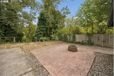 7568 N Gilbert Ave, Portland, OR 97203 - Photo 17