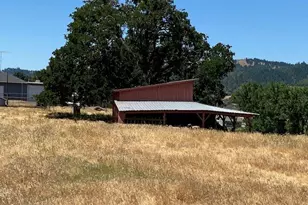 8017 Old Hwy 99, Roseburg, OR 97470 - Photo 21