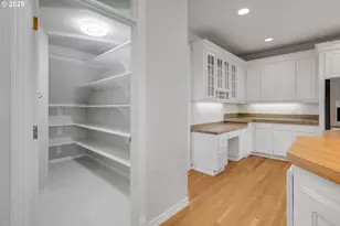 12517 NW Welsh Dr, Portland, OR 97229 - Photo 11