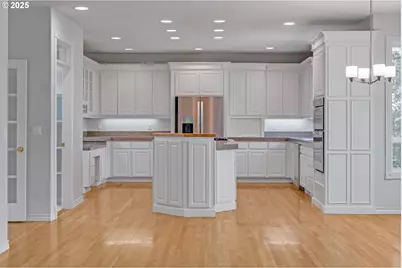 12517 NW Welsh Dr, Portland, OR 97229 - Photo 13