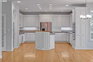 12517 NW Welsh Dr, Portland, OR 97229 - Photo 13