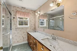512 W D St, Springfield, OR 97477 - Photo 27