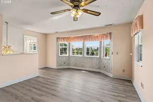 512 W D St, Springfield, OR 97477 - Photo 25