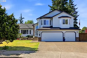 554 SW 12th Cir, Troutdale, OR 97060 - Photo 1