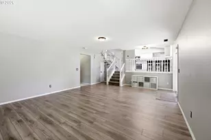 554 SW 12th Cir, Troutdale, OR 97060 - Photo 13