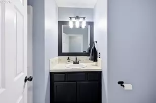 554 SW 12th Cir, Troutdale, OR 97060 - Photo 15