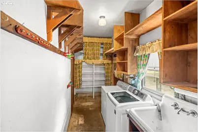 456 NW Dennis Ave, Hillsboro, OR 97124 - Photo 25