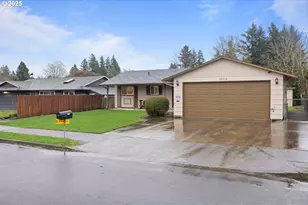 15916 SE Brooklyn St, Portland, OR 97236 - Photo 3