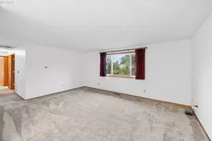 15916 SE Brooklyn St, Portland, OR 97236 - Photo 5