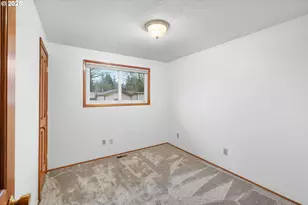 15916 SE Brooklyn St, Portland, OR 97236 - Photo 13