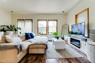 4131 Forsythia St, Springfield, OR 97478 - Photo 3