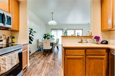 4131 Forsythia St, Springfield, OR 97478 - Photo 9