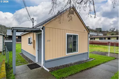 1047 NE Walnut St, Roseburg, OR 97470 - Photo 25