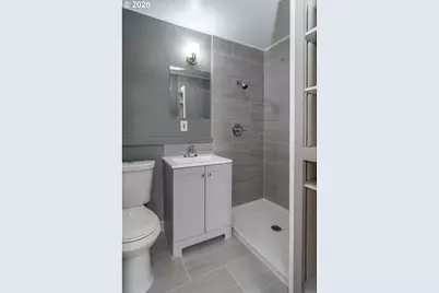 1047 NE Walnut St, Roseburg, OR 97470 - Photo 17