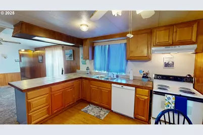 98042 W Benham Ln #2, Brookings, OR 97415 - Photo 5