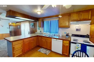 98042 W Benham Ln, Brookings, OR 97415 - Photo 5