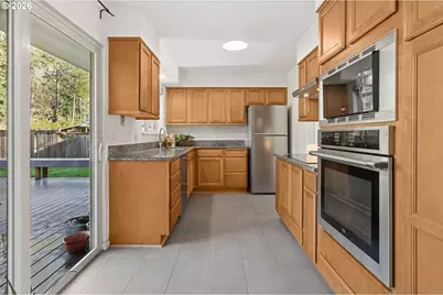 275 E 39th Ave, Eugene, OR 97405 - Photo 11