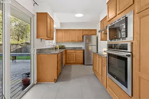 275 E 39th Ave, Eugene, OR 97405 - Photo 11