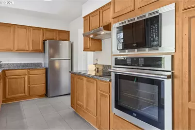 275 E 39th Ave, Eugene, OR 97405 - Photo 15