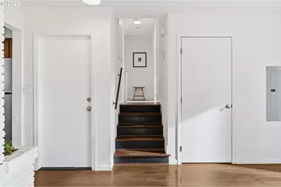 275 E 39th Ave, Eugene, OR 97405 - Photo 15