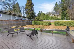 275 E 39th Ave, Eugene, OR 97405 - Photo 35