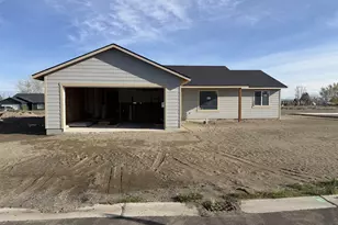 890 SE Thomas Ave, Irrigon, OR 97844 - Photo 1