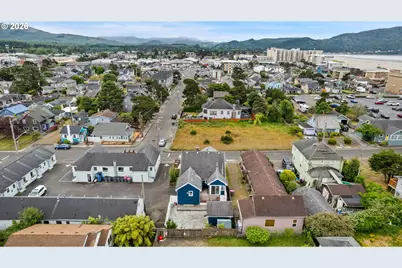 240 5th Ave, Seaside, OR 97138 - Photo 43