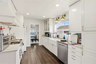 240 5th Ave, Seaside, OR 97138 - Photo 11