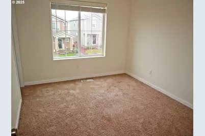 1421 W 15th Ave, La Center, WA 98629 - Photo 9