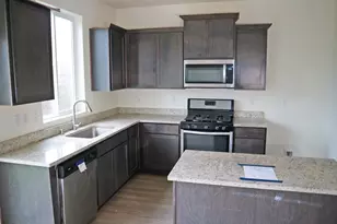 1421 W 15th Ave, La Center, WA 98629 - Photo 3