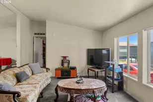 648 Commercial St, Monroe, OR 97456 - Photo 9
