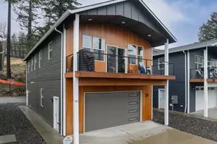 541 NW Vancouver Ave, Stevenson, WA 98648 - Photo 1