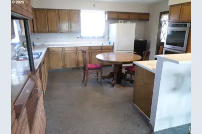 307 Wagner St, Enterprise, OR 97828 - Photo 9