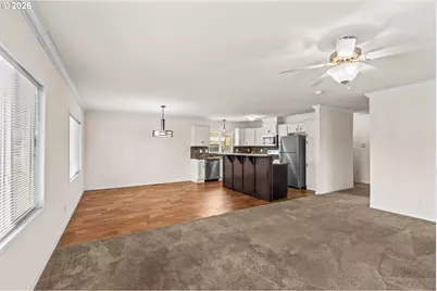 5089 D St, Springfield, OR 97478 - Photo 3