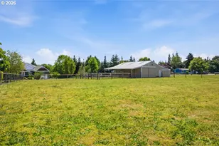 770 E Buttercup St, Yamhill, OR 97148 - Photo 27
