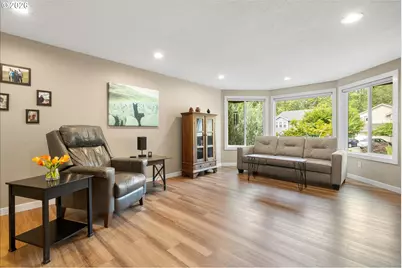 11890 SW Wilton Ave, Portland, OR 97223 - Photo 9