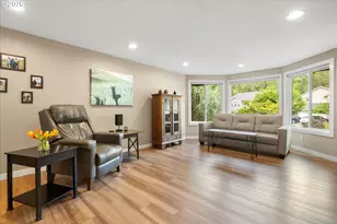 11890 SW Wilton Ave, Portland, OR 97223 - Photo 9