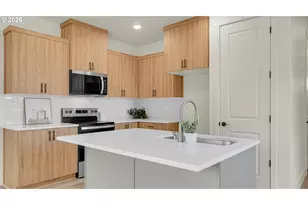 16122 Barlow Trl Ln, Oregon City, OR 97045 - Photo 3