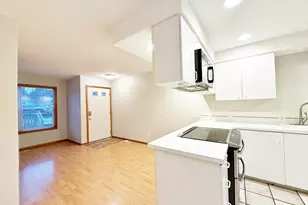 14134 E Burnside St, Portland, OR 97233 - Photo 7