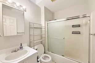 14134 E Burnside St, Portland, OR 97233 - Photo 17