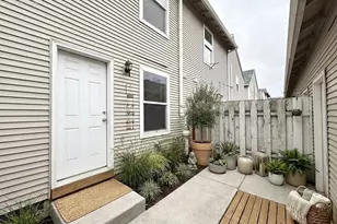 14134 E Burnside St, Portland, OR 97233 - Photo 25