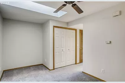 14134 E Burnside St #3, Portland, OR 97233 - Photo 21