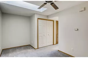 14134 E Burnside St, Portland, OR 97233 - Photo 21