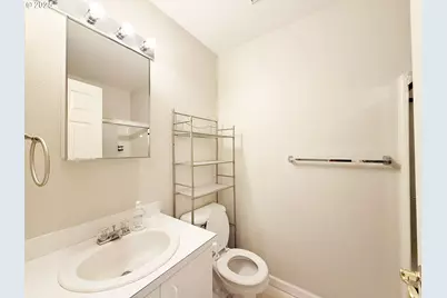 14134 E Burnside St #3, Portland, OR 97233 - Photo 13