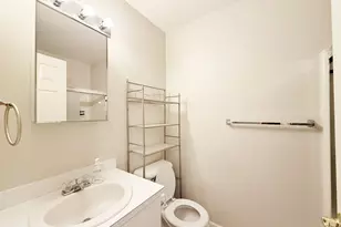 14134 E Burnside St, Portland, OR 97233 - Photo 13