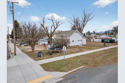 295 E St, North Powder, OR 97867 - Photo 3